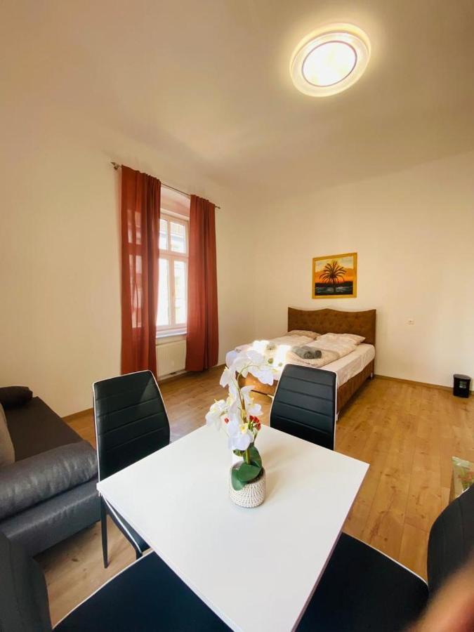 Quad-Room Near Prater Stern Bécs Kültér fotó